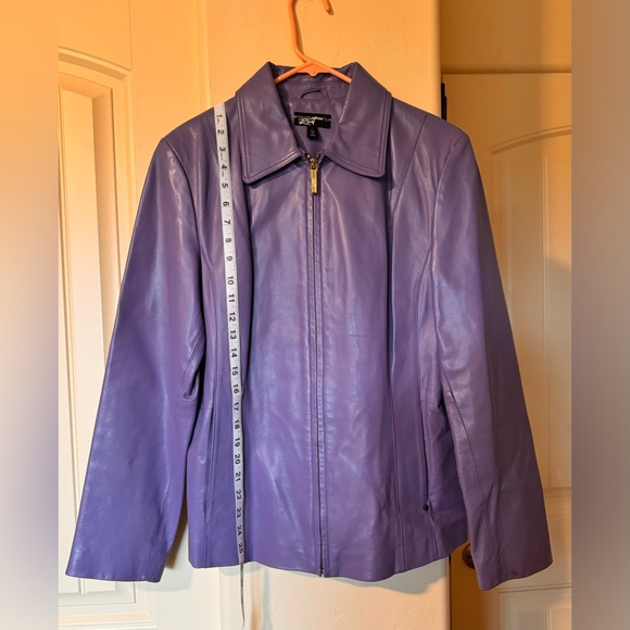 Gorgeous Purple Leather Jacket - Picture 4 of 10
